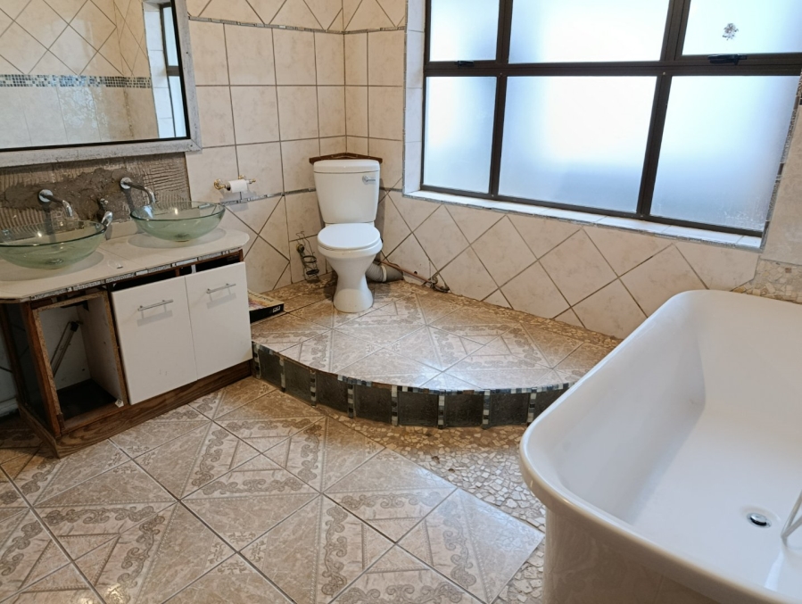 4 Bedroom Property for Sale in Hospitaalpark Free State